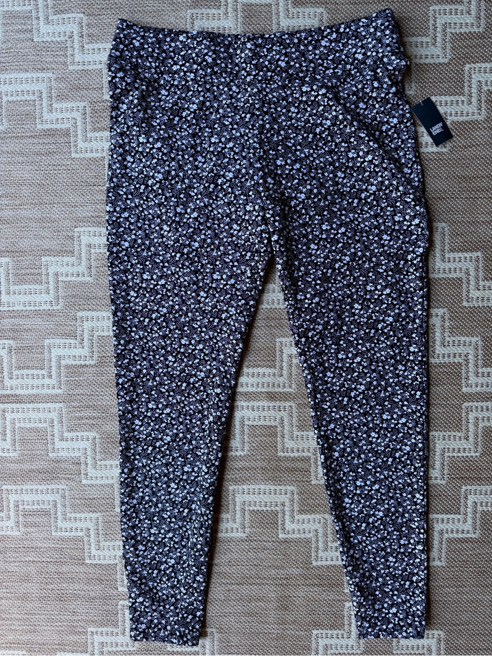 NWT Lands' End Starfish Mid Rise Knit Leggings Black Floral M